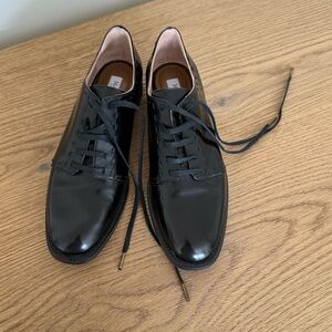 MaxMara Women’s Black Leather Oxford Shoes. Size 6.5. Gently used